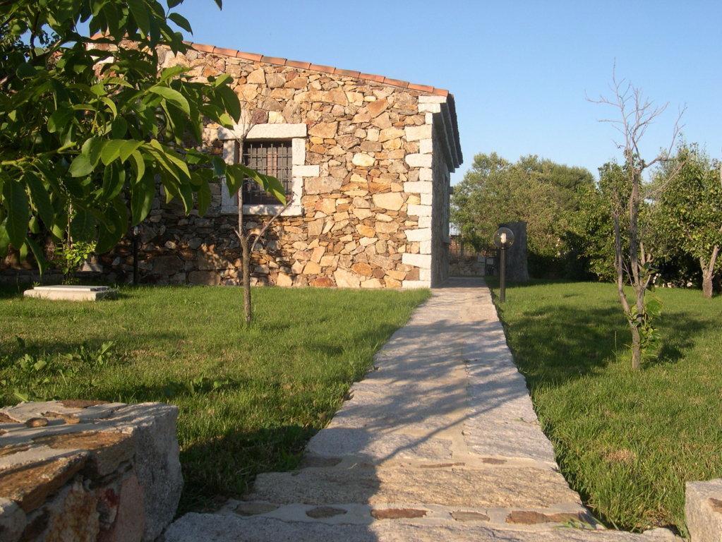 B&B Pettirosso Garden 산테오도로 외부 사진
